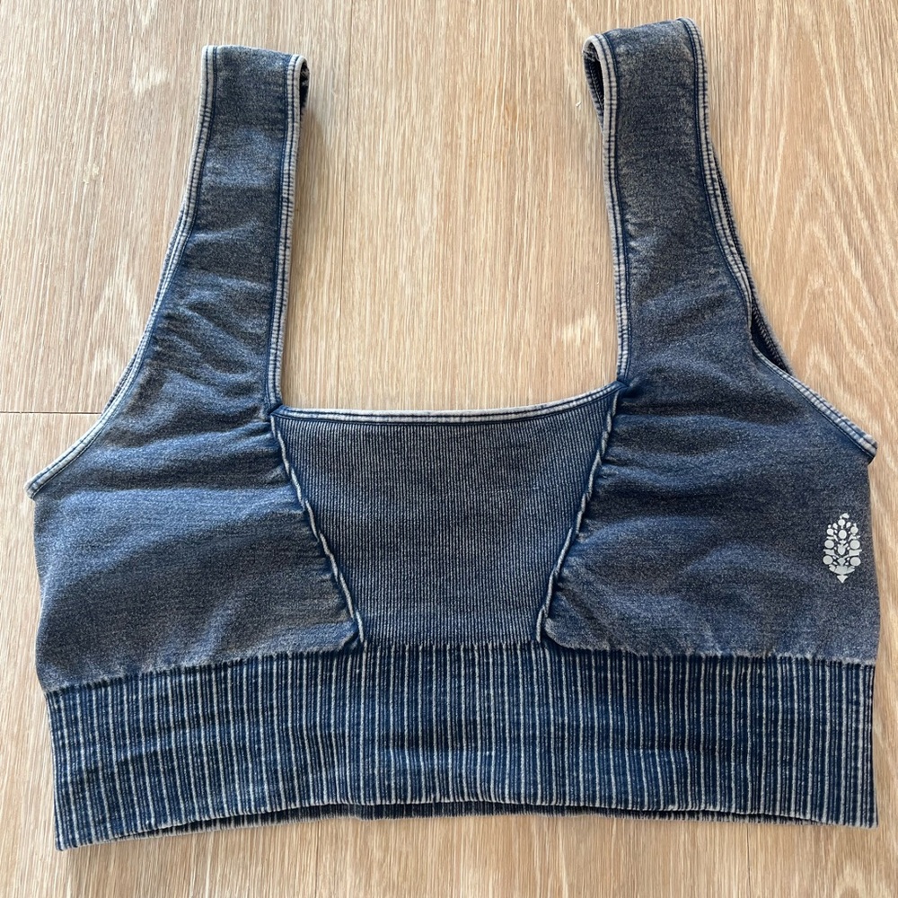 FP Movement by Free People Navy Ribbed Sports Bra & High-Waist Bike Shorts Set - Picture 2 of 4